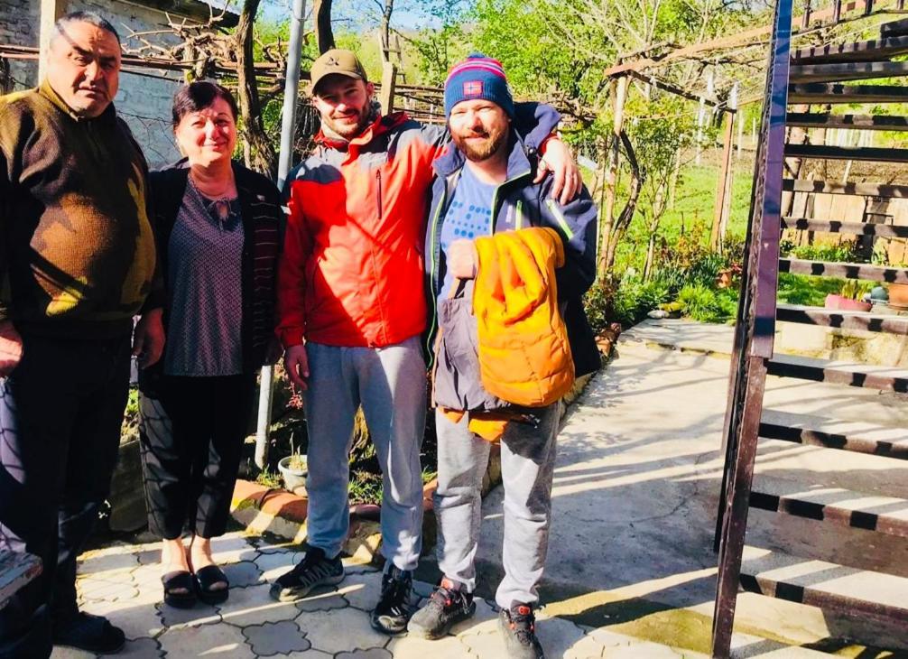 Butichi Guest House Chiatura Ngoại thất bức ảnh