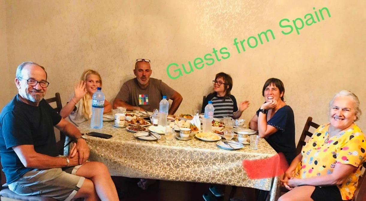 Butichi Guest House Chiatura Ngoại thất bức ảnh